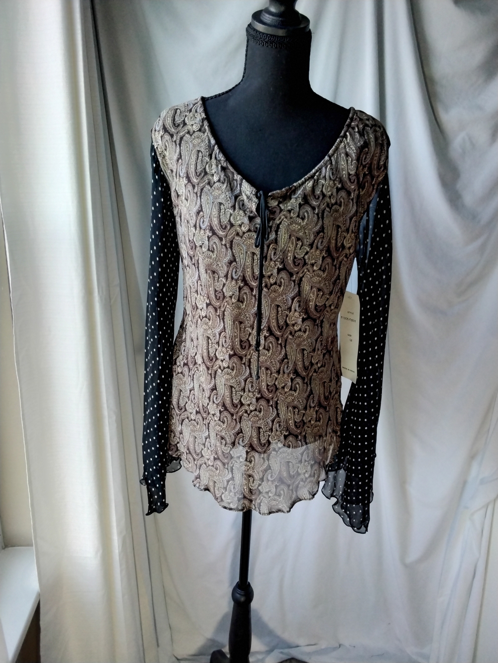 Temptations Paisley & Polka Dot Mixed-Print Blouse in Beige and Black